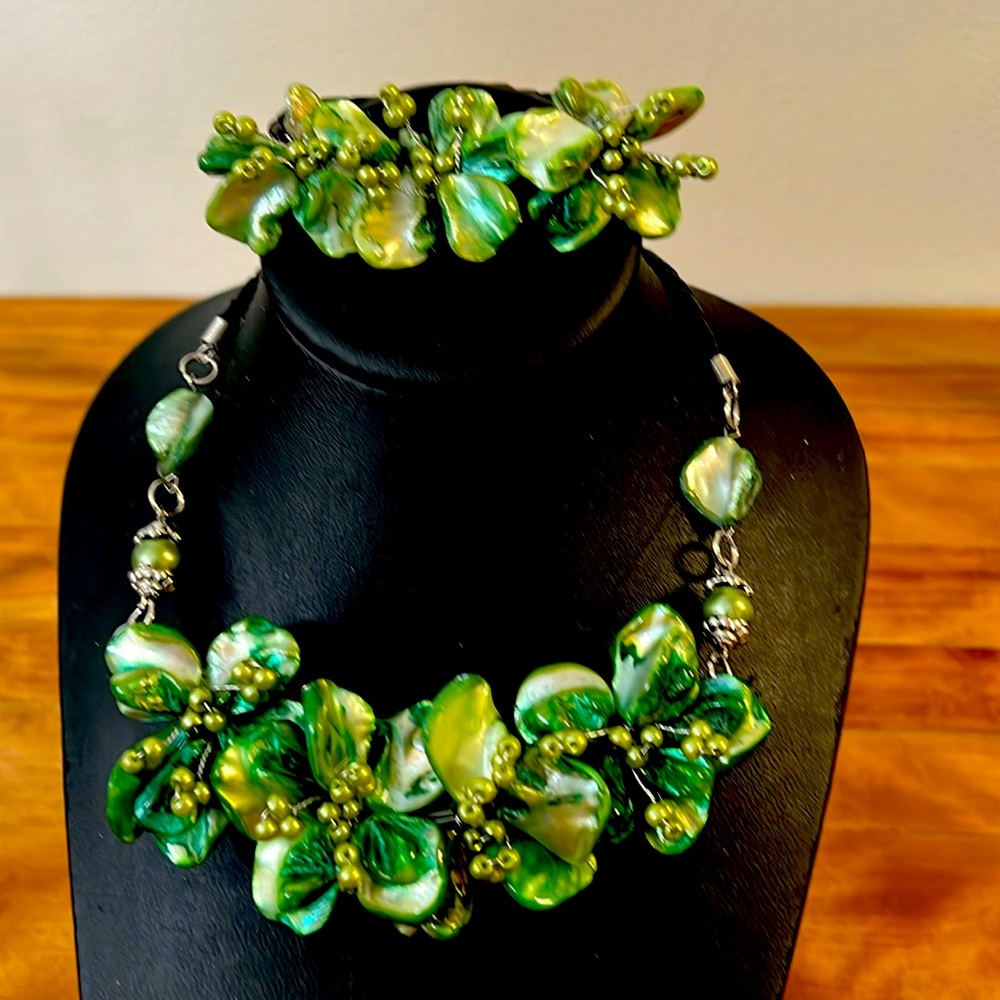 Green Abalone Choker Necklace & Bracelet